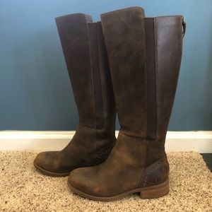 UGG Vinson Leather Boots
